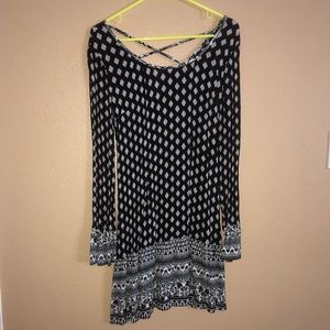 Cute black/white dress🖤